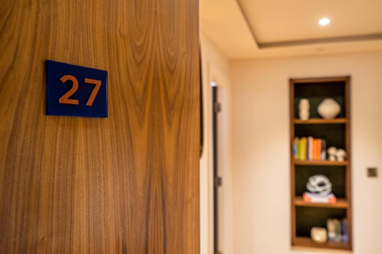 Twenty Seven Hq Apartment Йорк Екстериор снимка
