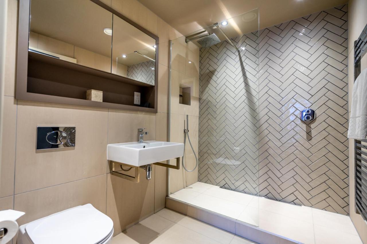 Twenty Seven Hq Apartment Йорк Екстериор снимка
